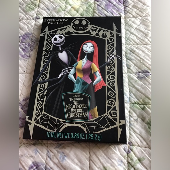 Disney Tim Burton’s The Nightmare Before Christmas Eyeshadow Eye Palette New - Picture 1 of 3